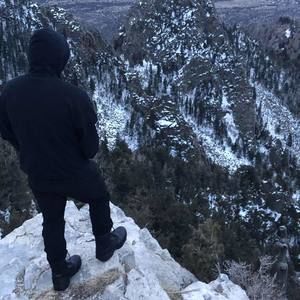 Meet your Posher, Luis